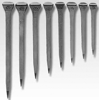Mustad #8 Regular Head Nails, 100 per box